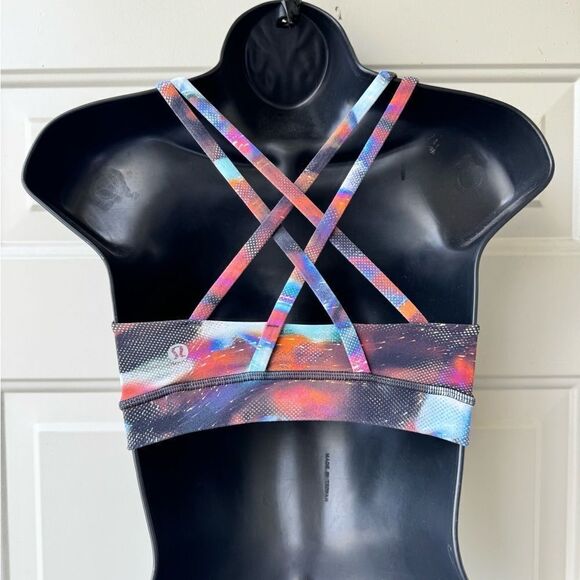Lululemon Energy Adjustable Bra *Medium Support, B–D Cups
Hyper Drift Multi Sz 2 - Picture 10 of 13